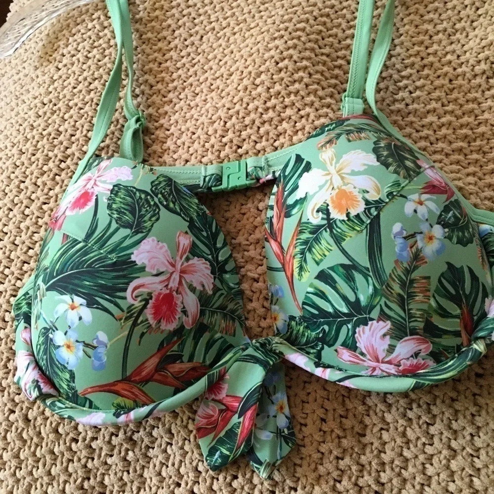 Janina Bikini Top Green Tropical Print Size 38 B